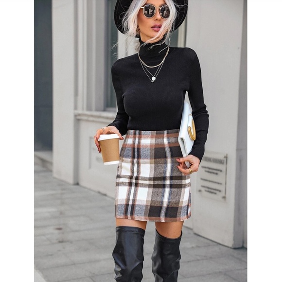 Plaid Mini Skirt High Waisted - Picture 5 of 16